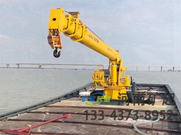 江蘇泰州船用甲板起重機公司船用甲板起重機易于安裝與維護